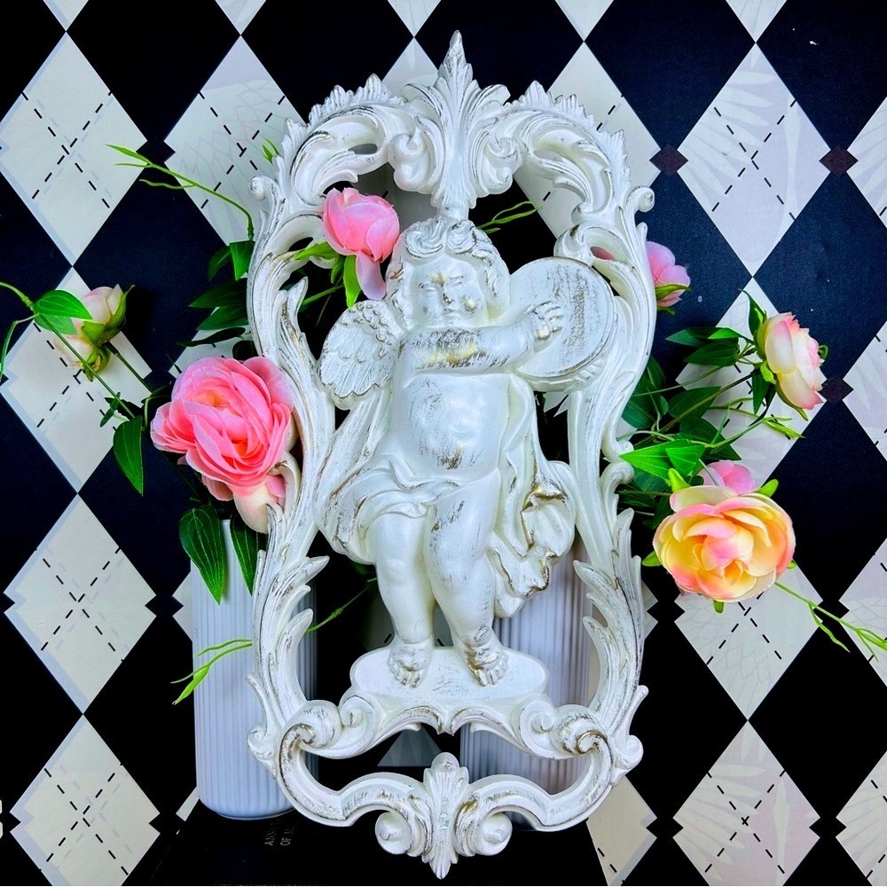 Cherub Wall Plaques 18" Long White Distressed Rococo Style Pair - Picture 3 of 9